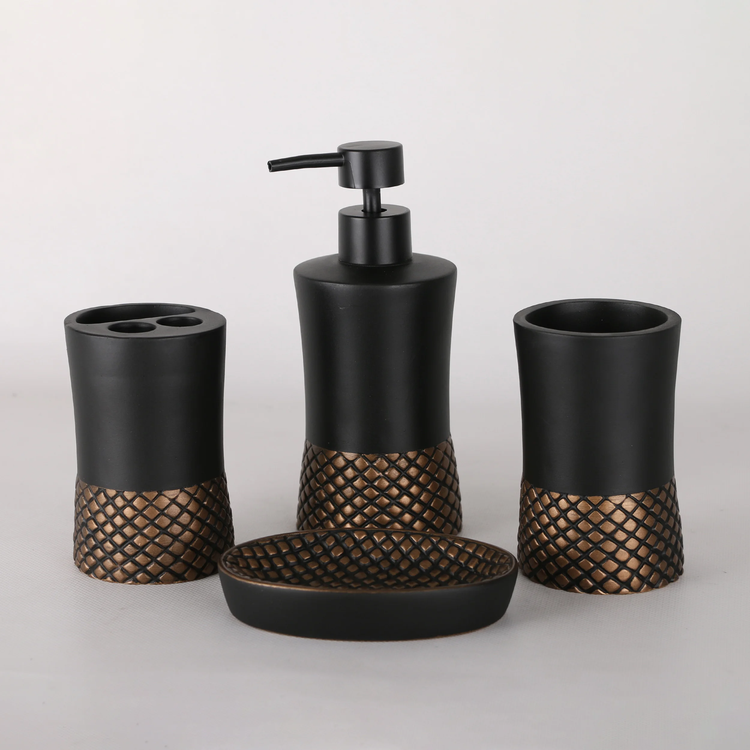 ست سرویس بهداشتی 4 پارچه دلفین مدل 001-Bl | مشکی | گارانتی اصالت و سلامت فیزیکی کالا ست سرویس بهداشتی 4 پارچه دلفین مدل 001-Bl | مشکی | گارانتی اصالت و سلامت فیزیکی کالا