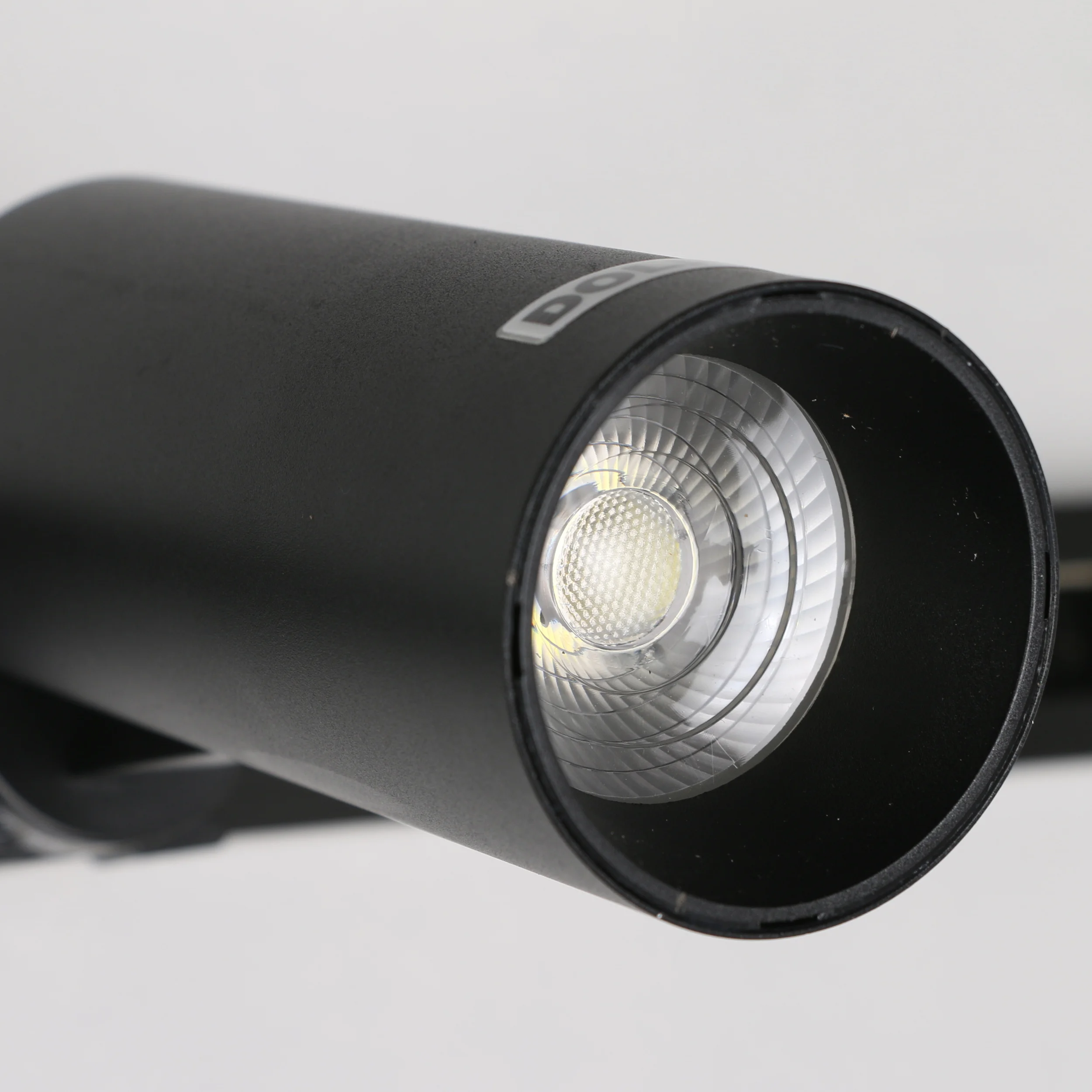 چراغ بالا آینه ای دلفین مدل La-03-BL | مشکی | گارانتی اصالت و سلامت فیزیکی کالا چراغ بالا آینه ای دلفین مدل La-03-BL | مشکی | گارانتی اصالت و سلامت فیزیکی کالا